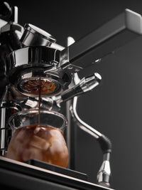 IKAPE Polaris flat-bottom portafilter with convex basket, E61, view 3