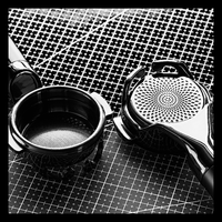 IKAPE KKLUO flat-bottom bottomless portafilter with precision basket, E61, view 2